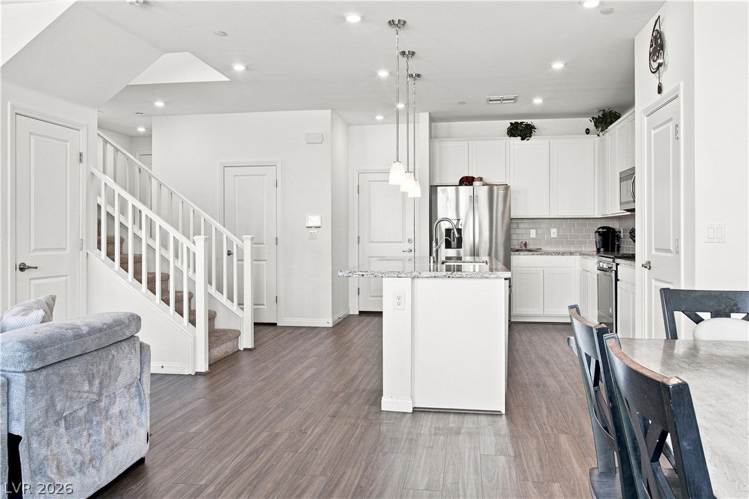 869 Pointe Arbor St, Henderson, NV 89011 photo