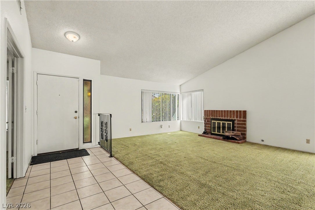6592 Peachtree Ln, Las Vegas, NV 89103 photo
