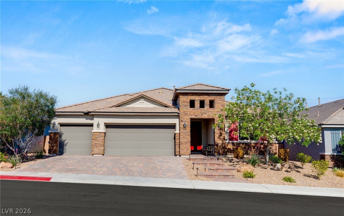 6380 Regina Ridge St, Las Vegas, NV 89149