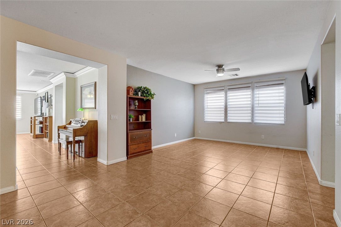 5819 Toofer Winds Ct, Las Vegas, NV 89131 photo