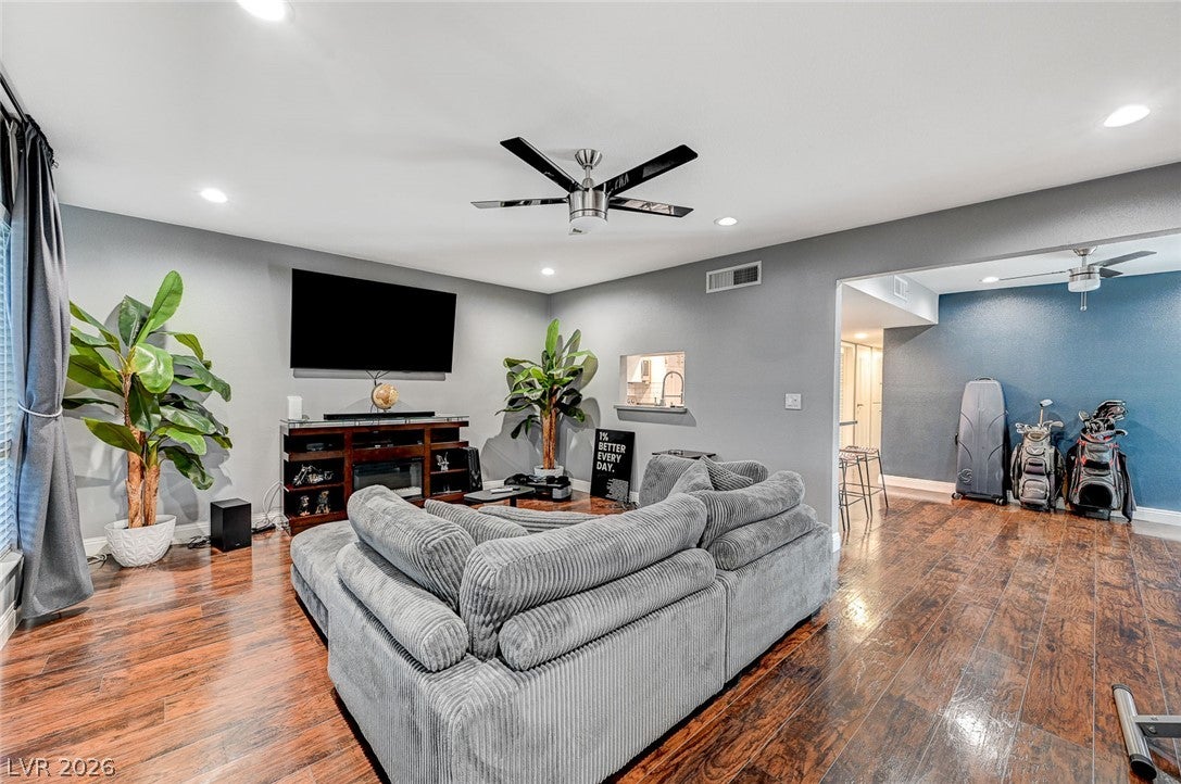 3537 Legendary Dr, Las Vegas, NV 89121 photo