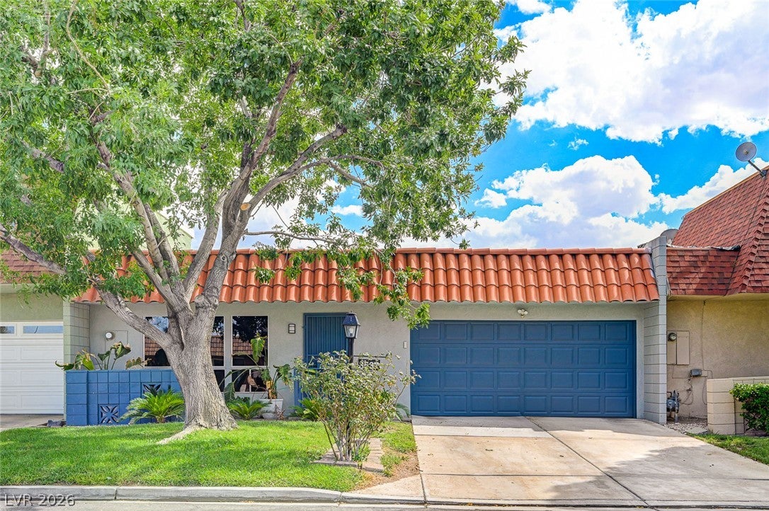 3537 Legendary Dr, Las Vegas, NV 89121