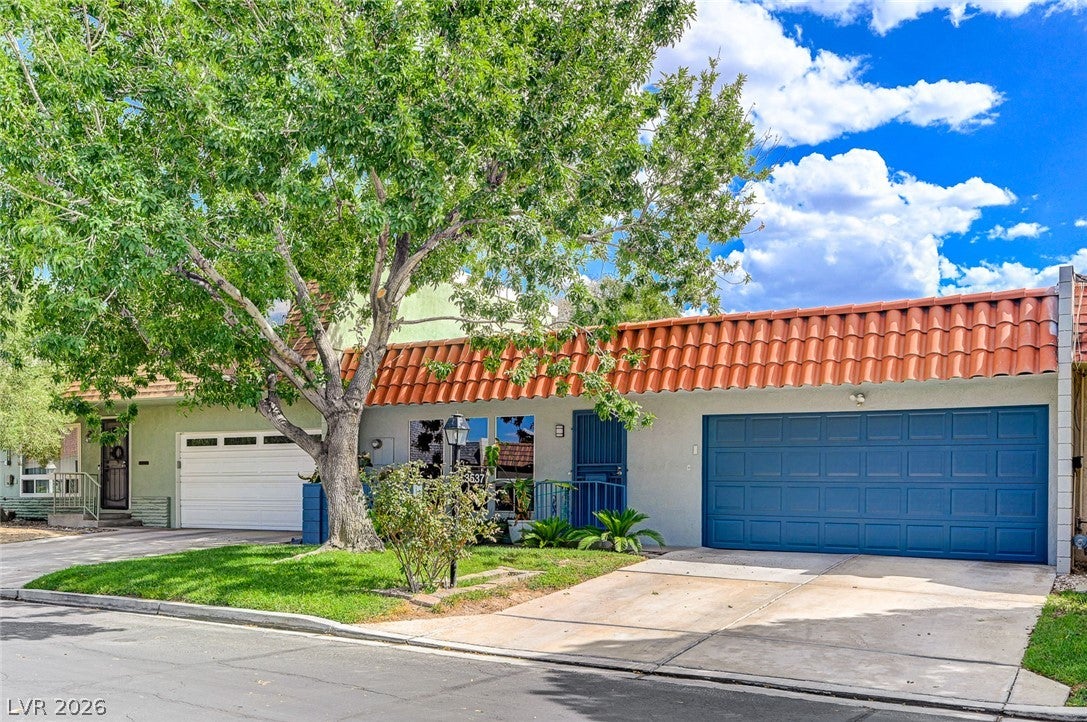 3537 Legendary Dr, Las Vegas, NV 89121 photo