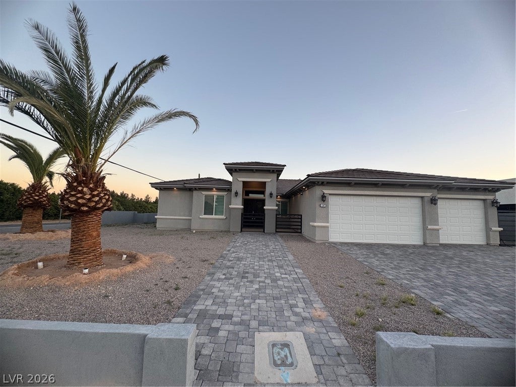 197 Shelbourne Ave, Las Vegas, NV 89123