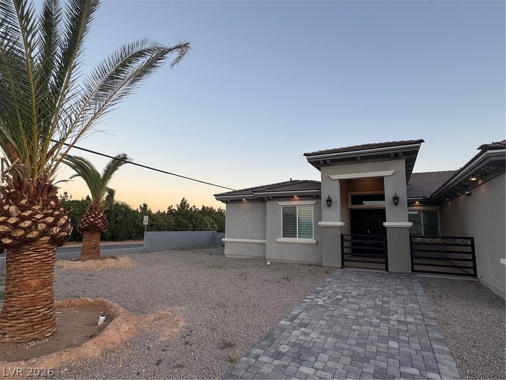 197 E Shelbourne Ave, Las Vegas, NV 89123 photo