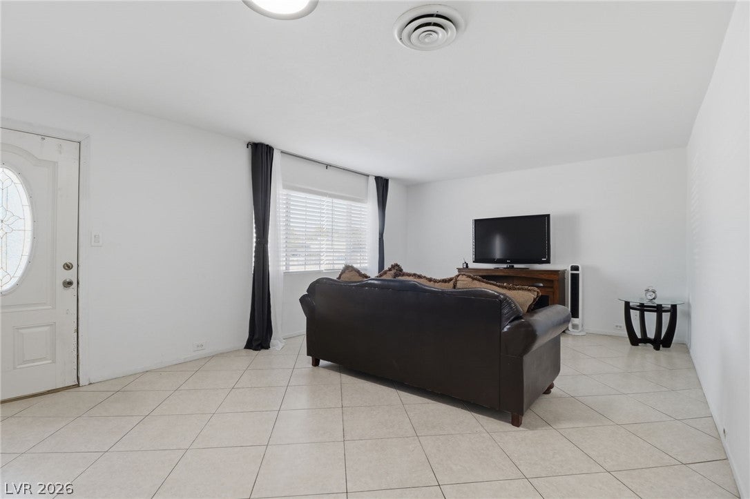 2990 Ferndale St, Las Vegas, NV 89121 photo