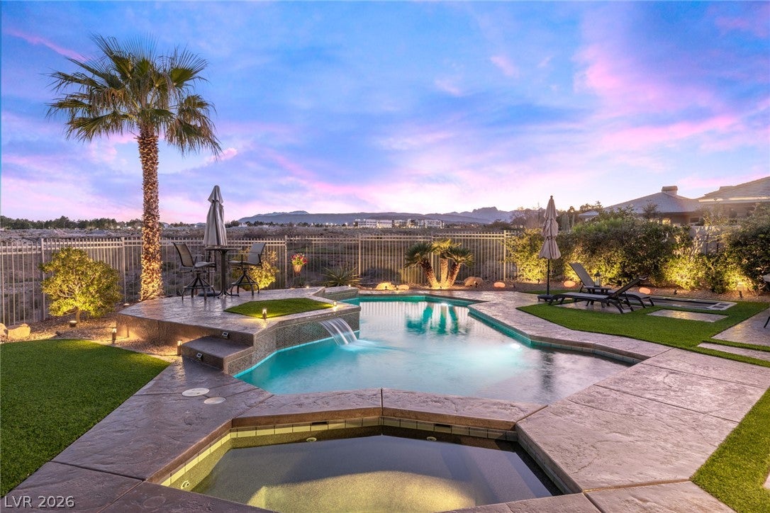 9601 Canyon Mesa Dr, Las Vegas, NV 89144