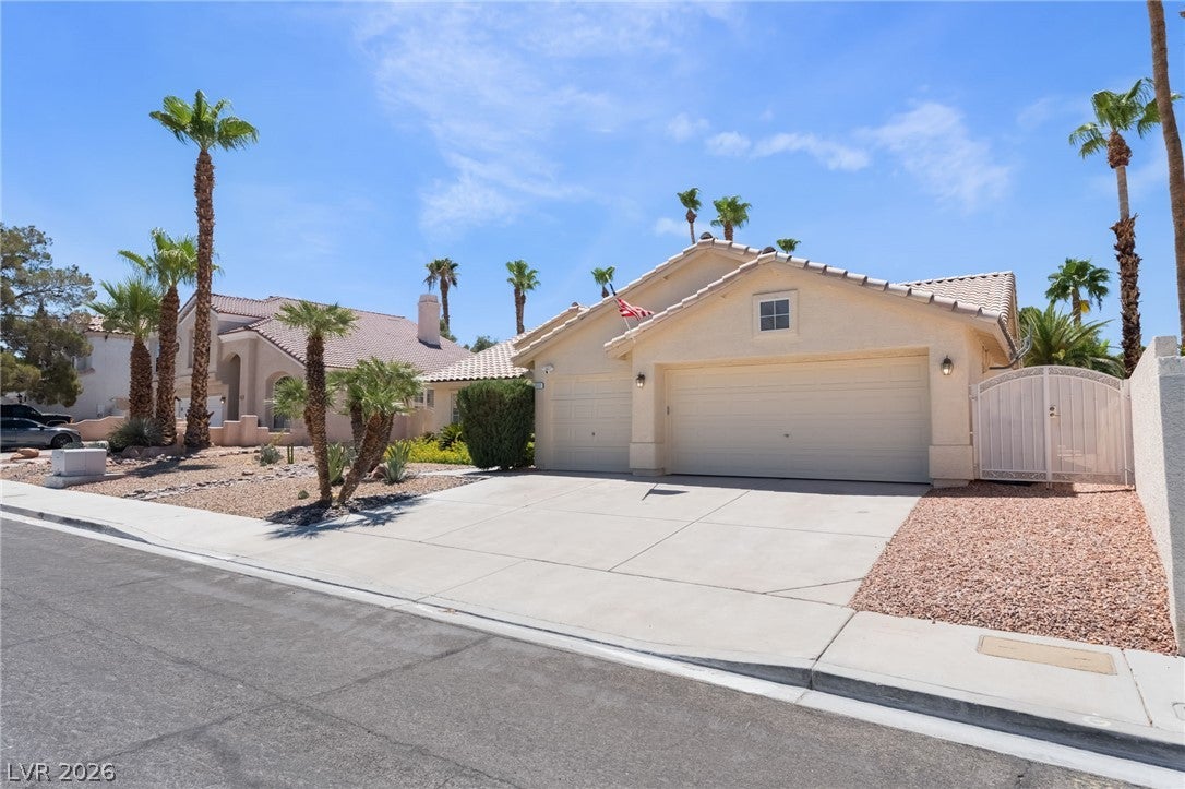 2117 White Falls St, Las Vegas, NV 89128 photo