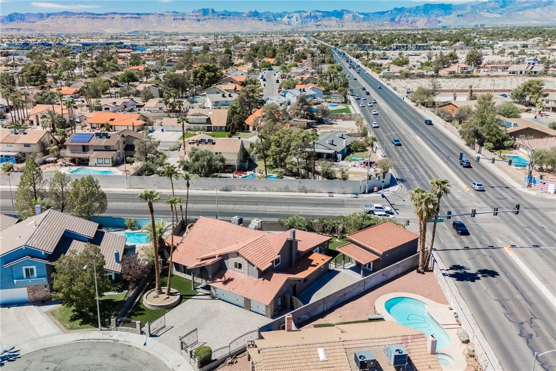 6480 Bristlecone Cir, Las Vegas, NV 89146 photo