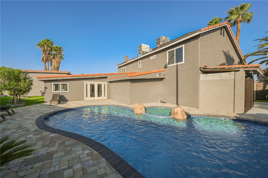 6480 Bristlecone Cir, Las Vegas, NV 89146 photo