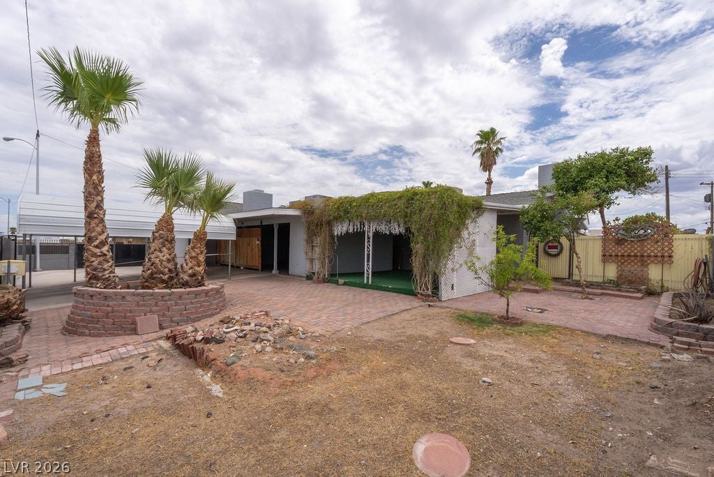 5185 Sun Valley Dr, Las Vegas, NV 89122