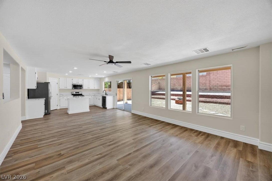 211 Calvino Ave, Las Vegas, NV 89183 photo