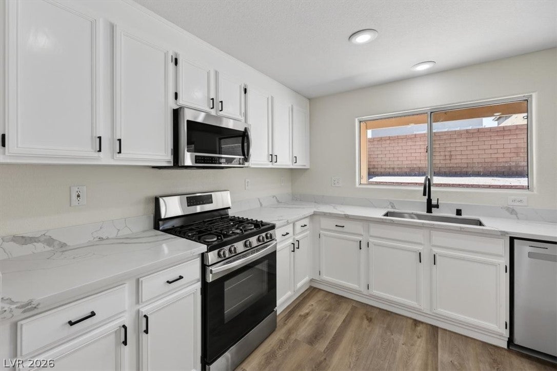 211 Calvino Ave, Las Vegas, NV 89183 photo
