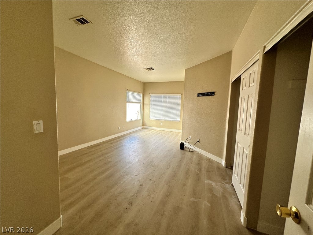 7873 Blue Brook Dr, Las Vegas, NV 89147 photo