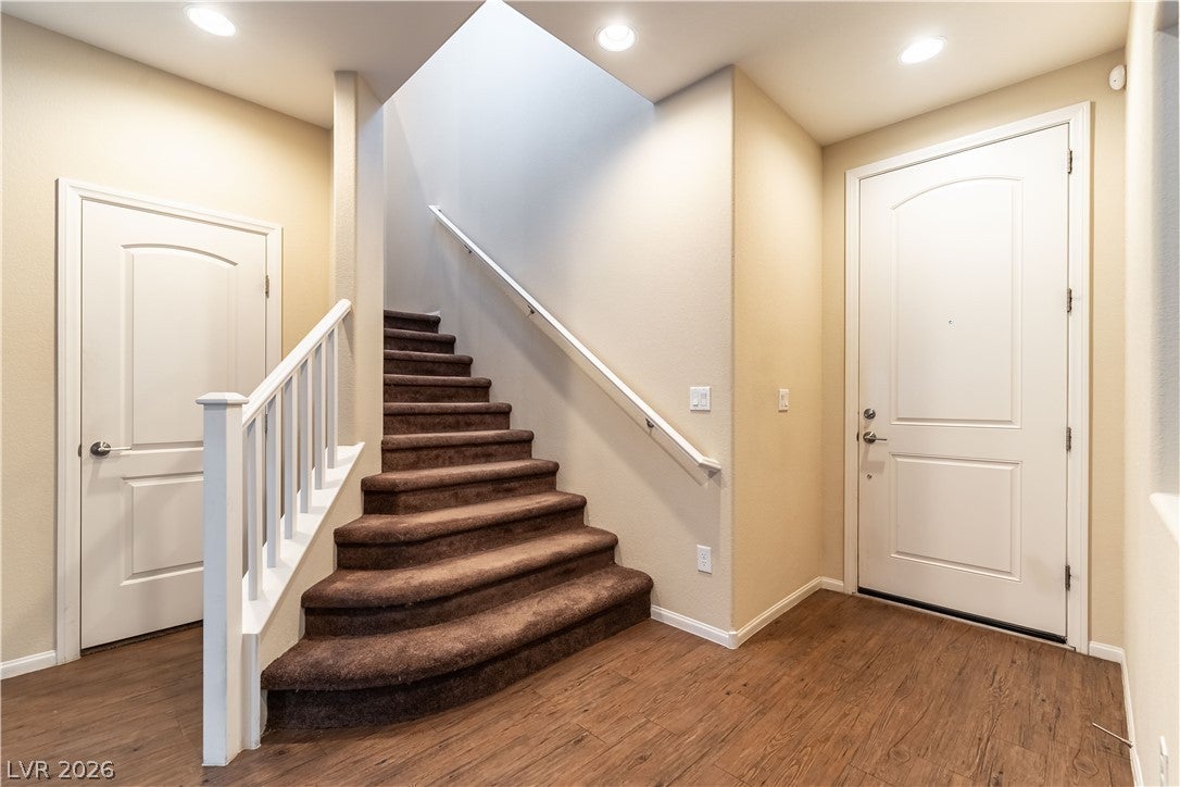 6433 Mayfair Park St, Las Vegas, NV 89166 photo