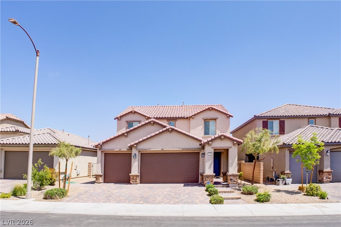 8230 Skye Struck Dr, Las Vegas, NV 89166