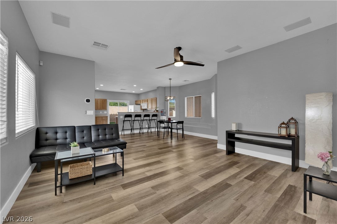 9466 Marshall Creek St, Las Vegas, NV 89178 photo