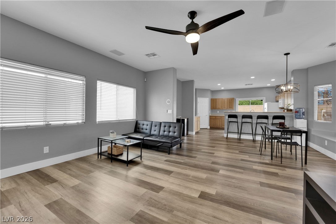 9466 Marshall Creek St, Las Vegas, NV 89178 photo