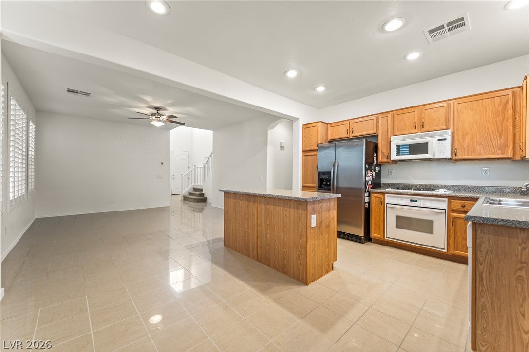 10291 Garden State Dr, Las Vegas, NV 89135 photo