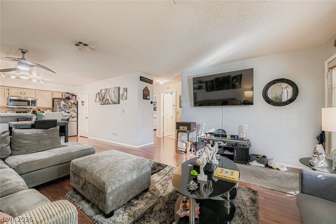 2132 Bavington Dr, Las Vegas, NV 89108 photo