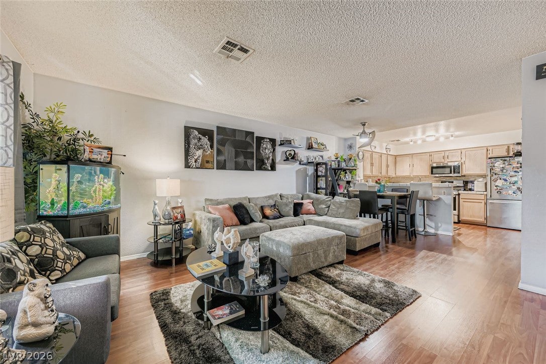 2132 Bavington Dr, Las Vegas, NV 89108 photo