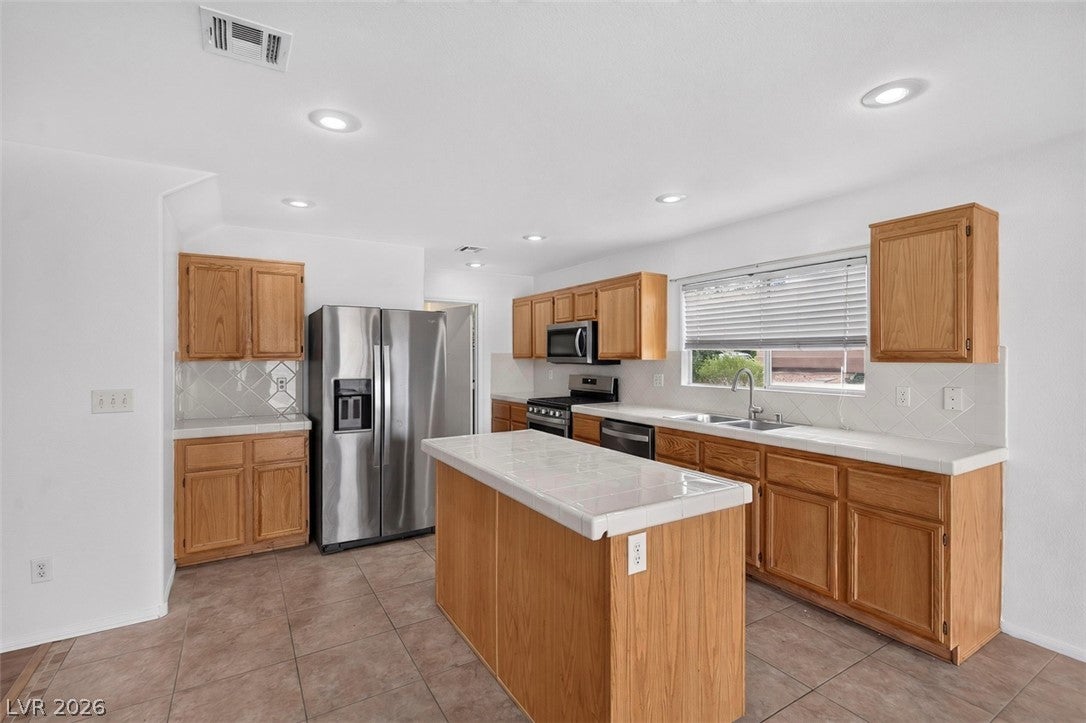 6483 New Brunswick Ave, Las Vegas, NV 89110 photo