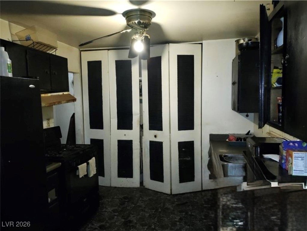 421 Miller Ave, North Las Vegas, NV 89030 photo
