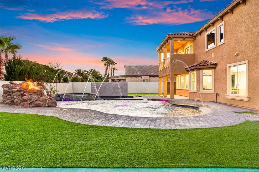 6351 Abacus Farms Ct, Las Vegas, NV 89131