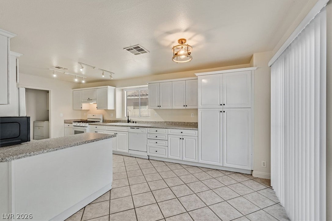 3708 Bronco Billy Ct, Las Vegas, NV 89129 photo