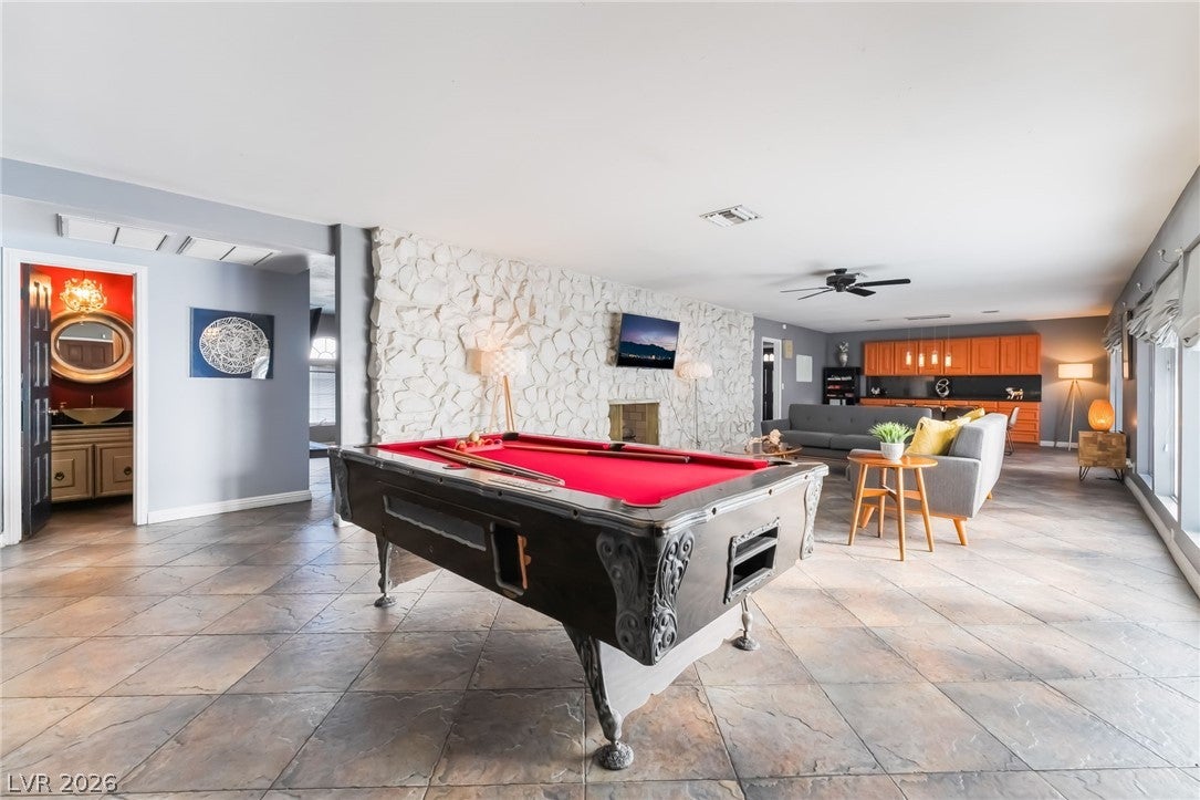909 Cashman Dr, Las Vegas, NV 89107 photo