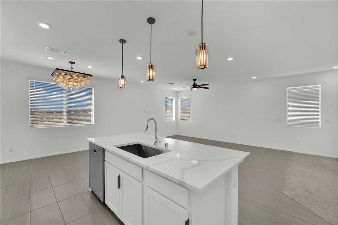 7805 Bethel Heights Ln, Las Vegas, NV 89113 photo