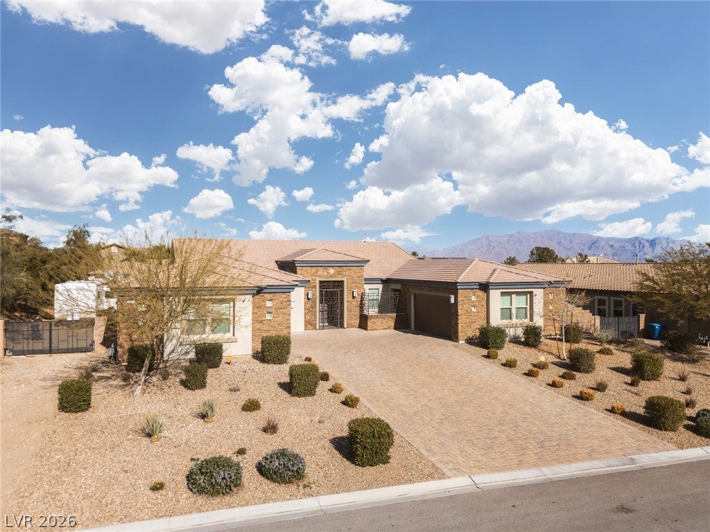 10320 Mystic Ledge Ct, Las Vegas, NV 89149