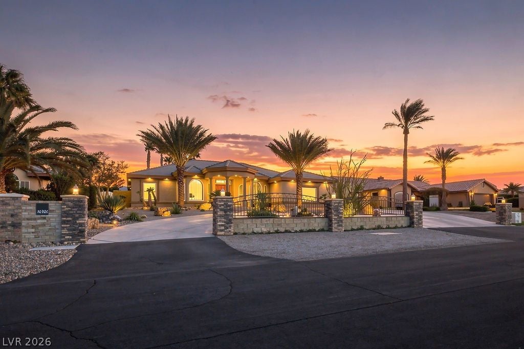 7075 N Jensen St, Las Vegas, NV 89149 photo