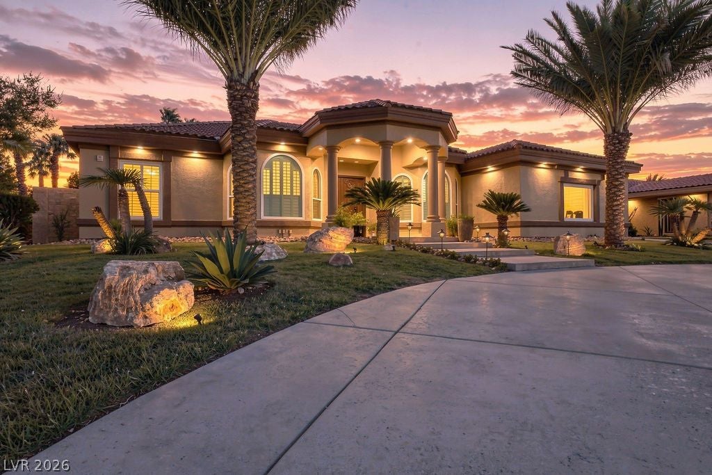 7075 N Jensen St, Las Vegas, NV 89149 photo