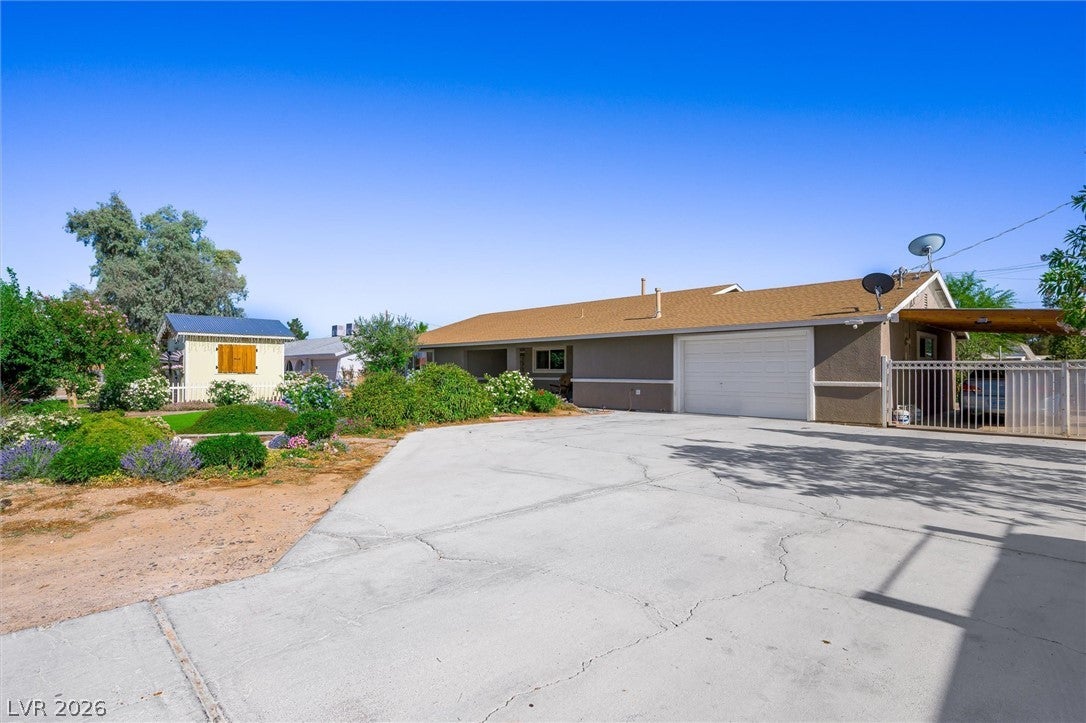 4709 W San Miguel Ave, North Las Vegas, NV 89032 photo