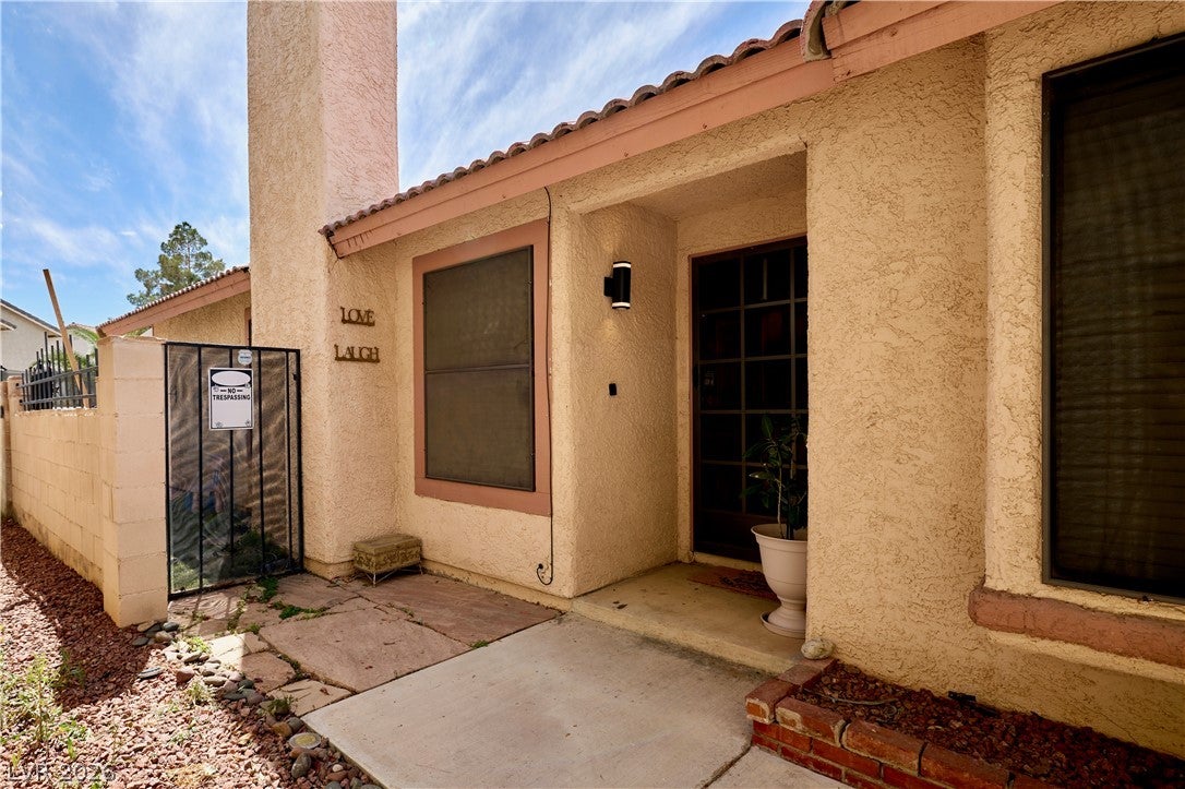 6669 Pleasant Plains Way, Las Vegas, NV 89108 photo