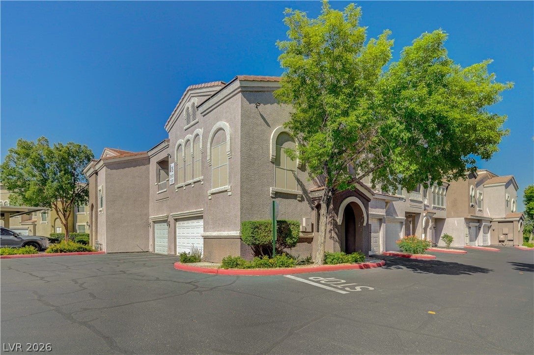 9975 Peace Way, Las Vegas, NV 89147