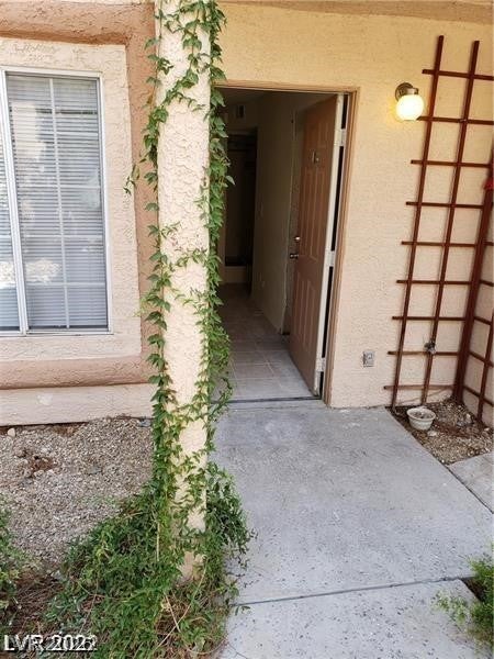 1608 Torrey Pines Dr, Las Vegas, NV 89108