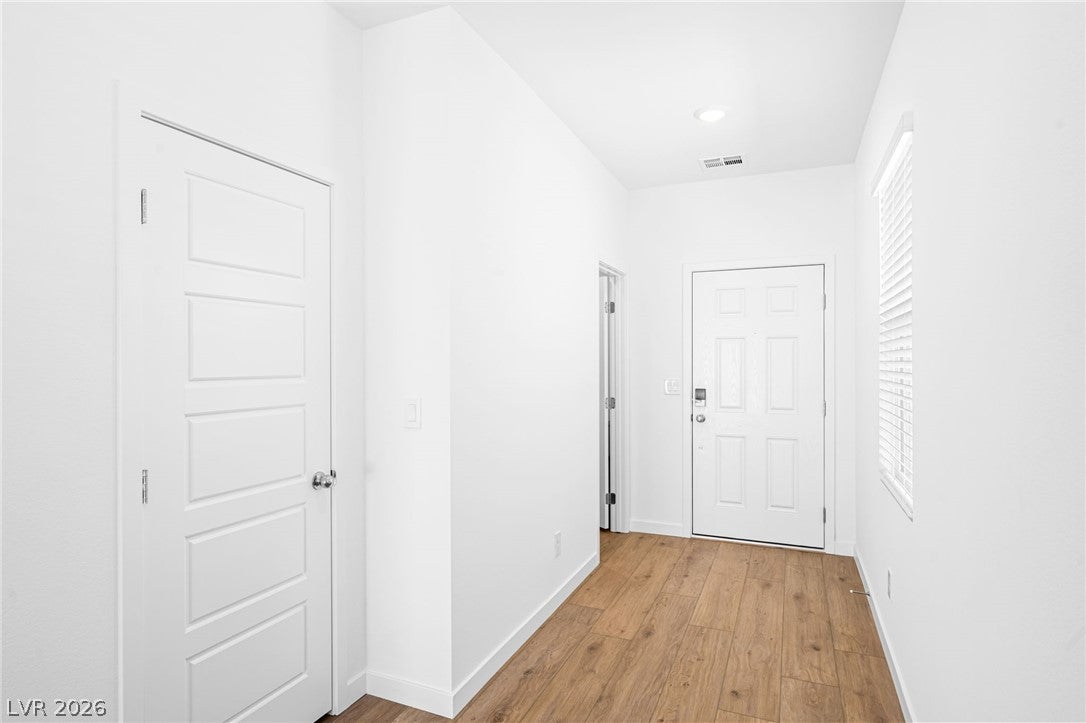 8382 Caldera Hills Ave, Las Vegas, NV 89147 photo