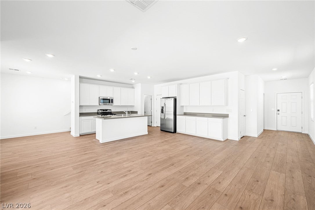 8382 Caldera Hills Ave, Las Vegas, NV 89147 photo