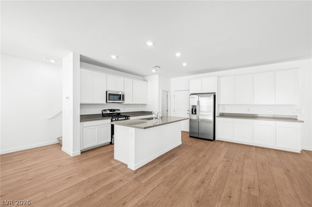 8382 Caldera Hills Ave, Las Vegas, NV 89147 photo