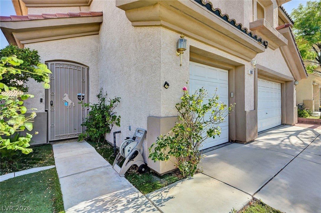 8957 Tempest Point Ct, Las Vegas, NV 89147 photo
