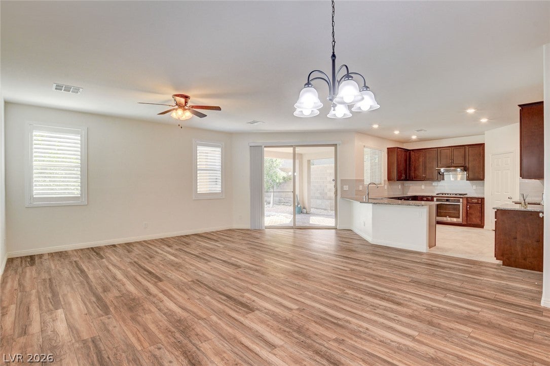 909 Cherry Glen Pl, Las Vegas, NV 89138 photo