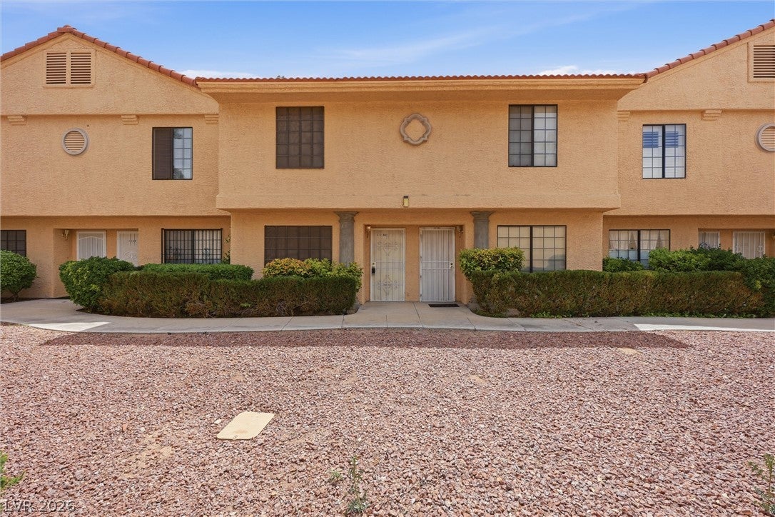 2851 Valley View Blvd, Las Vegas, NV 89102