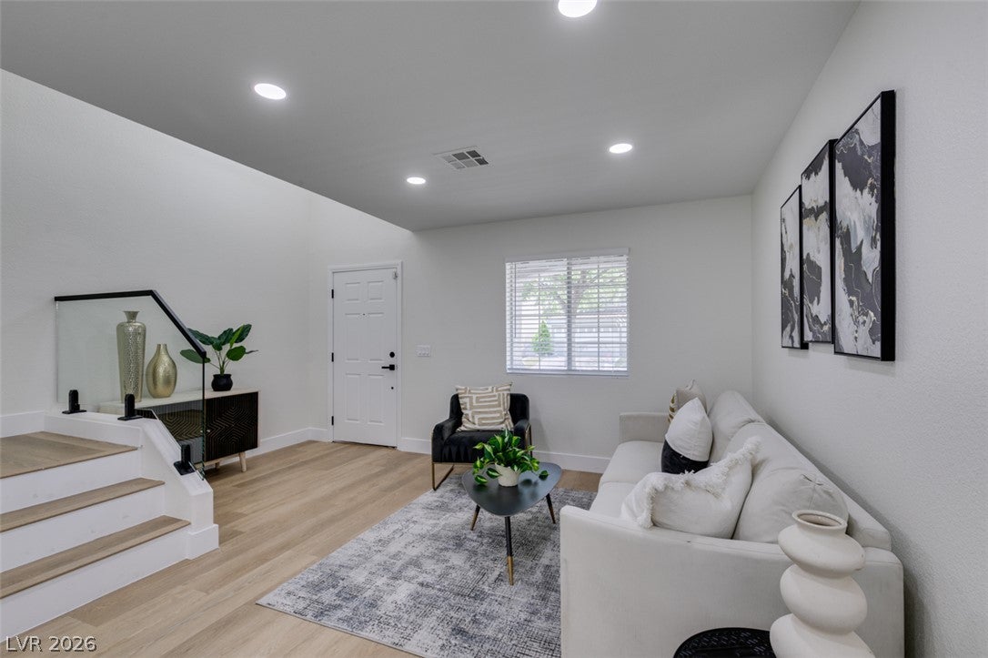 10004 Long Cattle Ave, Las Vegas, NV 89117 photo