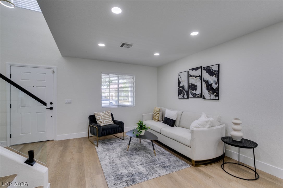 10004 Long Cattle Ave, Las Vegas, NV 89117 photo
