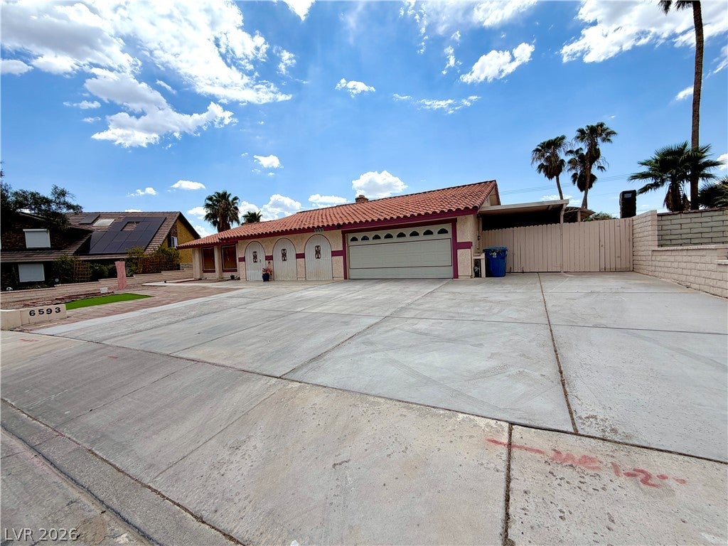 6593 Costa Brava Rd, Las Vegas, NV 89146 photo