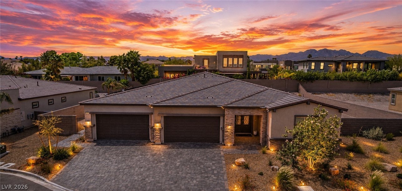 2669 Pioneer Estates Ct, Las Vegas, NV 89117