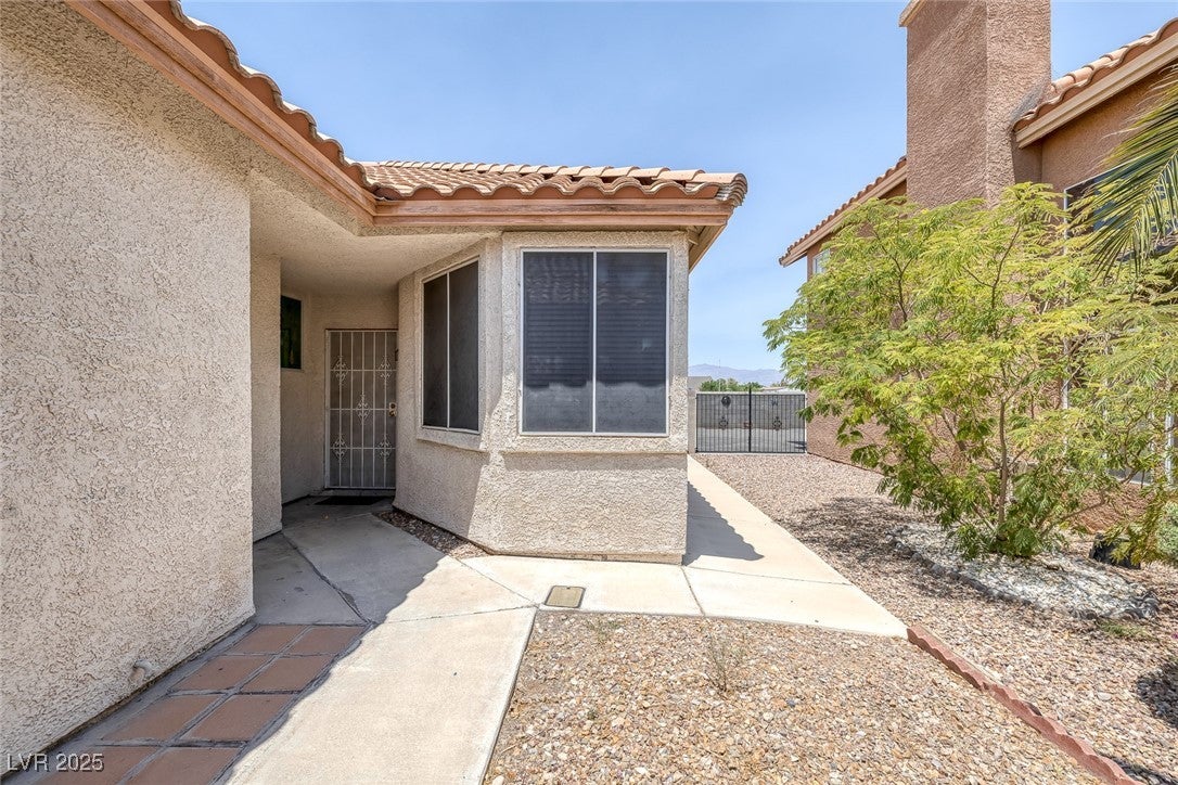 6520 Lombard Dr, Las Vegas, NV 89108 photo