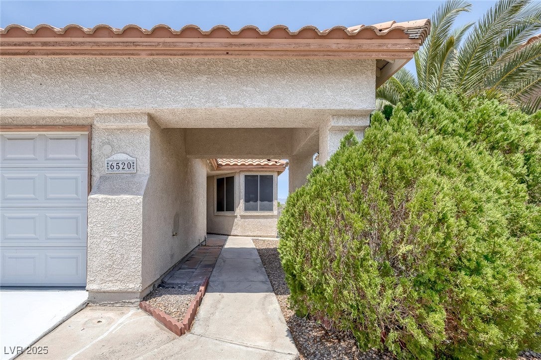 6520 Lombard Dr, Las Vegas, NV 89108 photo